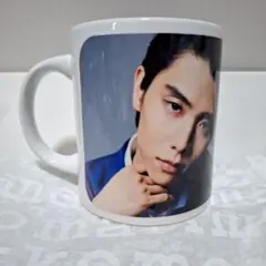 雪肌精 SEKKISEI 羽生結弦さんオリジナルマグカップとキーホルダー付き — image 1