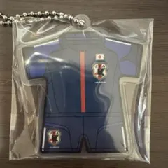 サッカー日本代表 ユニフォーム型 アクリルチャーム — image 1