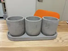 コンクリート製 植木鉢 3連トレイ付き — image 1