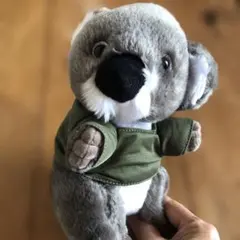 koala ぬいぐるみ オリーブ色Tシャツ付き — image 1