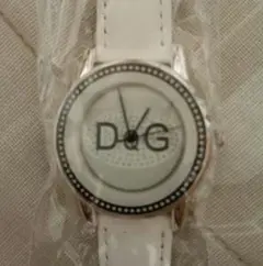 dqg腕時計、白バンド、レディース — image 1