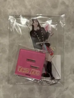 伊藤百花　AKB48 匿名配送　B賞アクリルスタンド　オータムビックスクラッチ — image 1