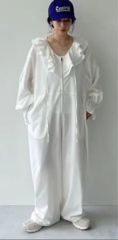 【タグ付 】wee9s frill all in one アイボリー 01 — image 1