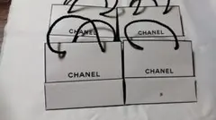 CHANEL　シャネル ショップ袋　ショッパー 4枚セット 　紙袋　ホワイト — image 1