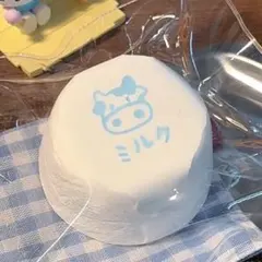 ミルクプリン　スクイーズ　捏捏 替え袋付き おまけ付き シール付き — image 1