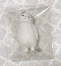 虚無。猫参 ハチワレ ガチャガチャ 置き物 フィギュア — image 1