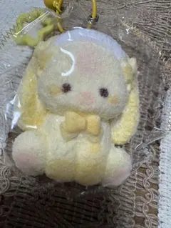 タイムセール　新品　長耳　うさぎ　粉付き　スクイーズ　チャーム付き — image 1
