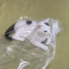 森口修の猫　フィギュアマスコット3 B カプセルトイ ガチャガチャ — image 1