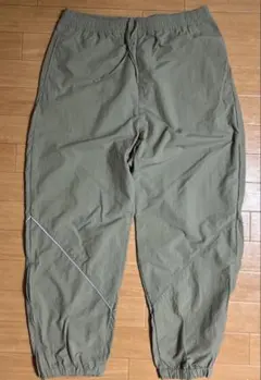 GU ナイロンパンツ — image 1