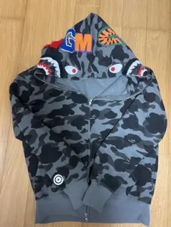 A BATHING APE シャークパーカー 迷彩柄 — image 1