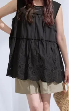 cohina コットンエンブロイダリーティアードトップス — image 1