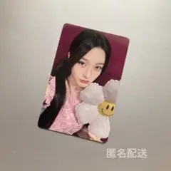 ILLIT イロハ トレカ　yizhiyuラキドロ 一直娯 bomb — image 1