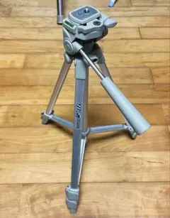 VF WT-3510A アルミ製軽量カメラ三脚 ケース付 — image 1