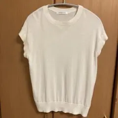 白ノースリーブニット — image 1