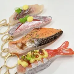 【新品未開封】日本土産　SUSHI 寿司キーホルダー4貫　えびいわしあじサーモン — image 1