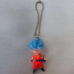 ⑪ドラゴンボール 超サイヤ人ゴッドSS 孫悟空 キーホルダー — image 1