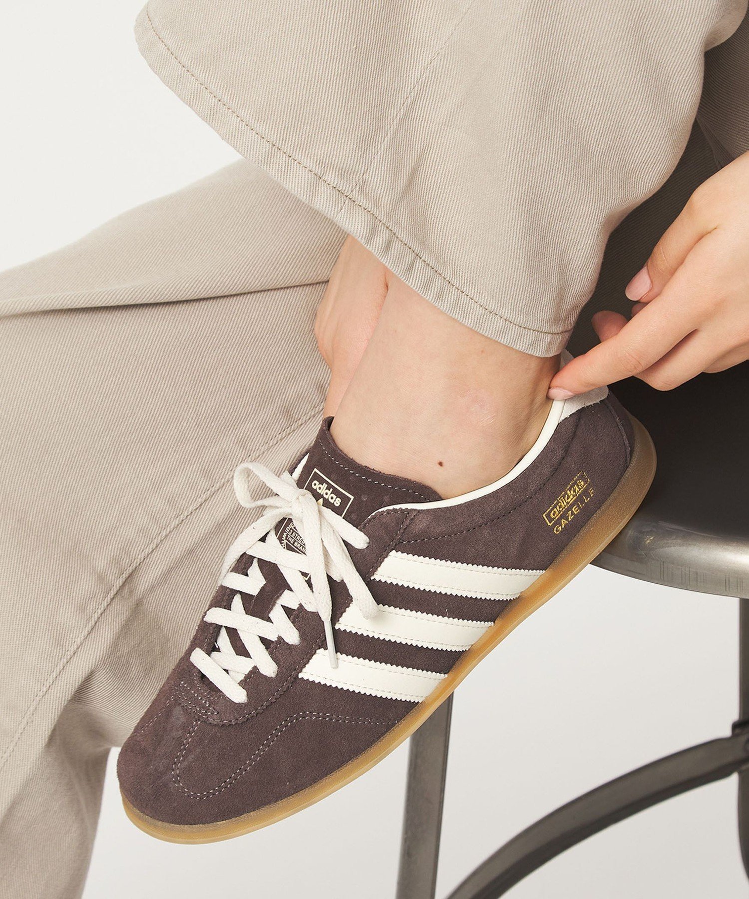 【SALE／40%OFF】UNITED ARROWS green label relaxing ＜adidas Originals＞ガゼル ロー プロ スニーカー ユナイテッドアローズ グリーンレーベルリラクシング シューズ・靴 スニーカー グレー ブラウン ブラック【送料無料】 — image 1