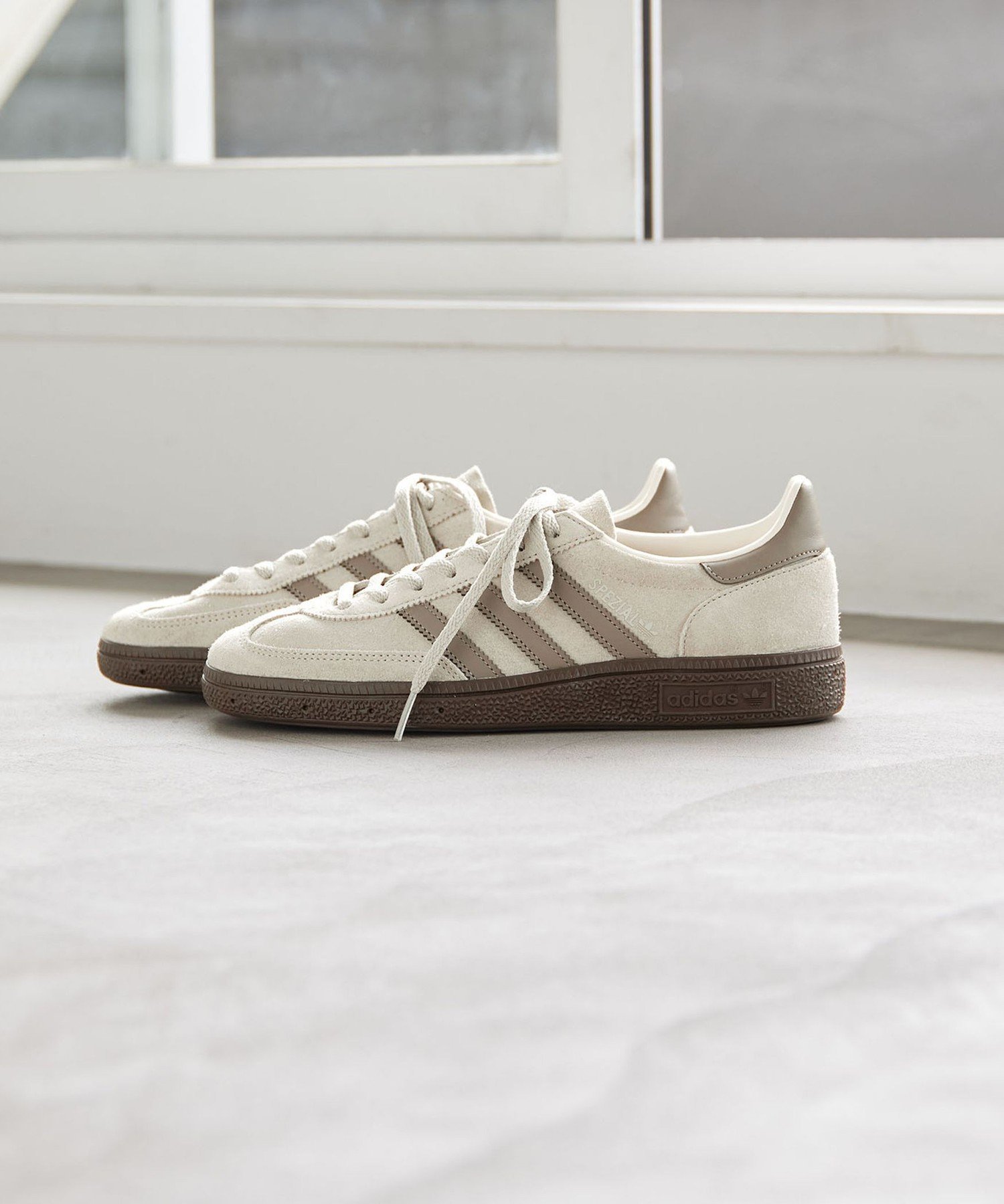 UNITED ARROWS green label relaxing 【別注】＜adidas Originals＞HANDBALL SPEZIAL スニーカー 22.5-25cm ユナイテッドアローズ グリーンレーベルリラクシング シューズ・靴 スニーカー ベージュ【送料無料】 — image 2